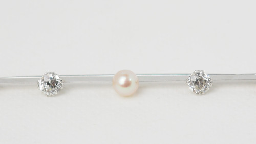 Broche barrette ancienne en or blanc diamants et perles de culture