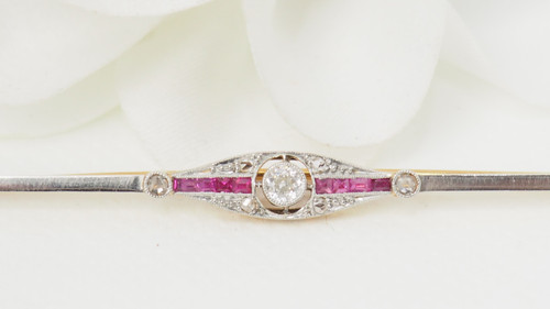 Gelbgoldene Rubin- und Diamant-Barrette-Brosche