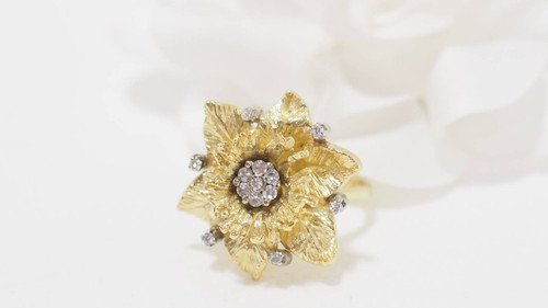 Anello vintage in oro giallo e diamanti