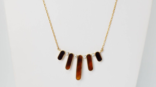 Collier en or jaune, Ecaille de Tortue et diamants