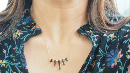 Collier en or jaune, Ecaille de Tortue et diamants