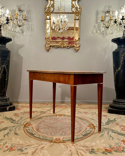 Piccola scrivania piatta in mogano in stile Luigi XVI circa 1800