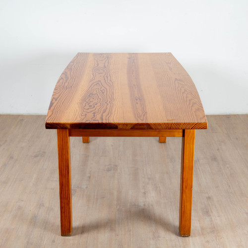 Table de salle à manger en pin des Landes de Pierre Gauthier Delaye éditons Vergneres