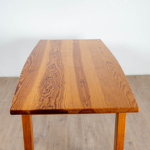 Table de salle à manger en pin des Landes de Pierre Gauthier Delaye éditons Vergneres