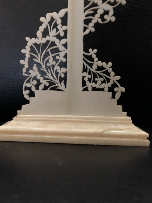 Calvary In Ivory Dieppois Work Around 1900