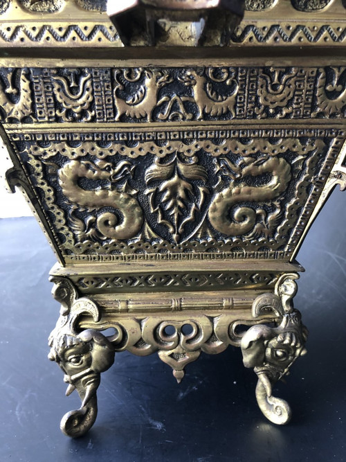 19th century Chinese bronze clock