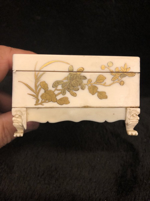 Late 19th Century Japanese Ivory and Lacquer Box