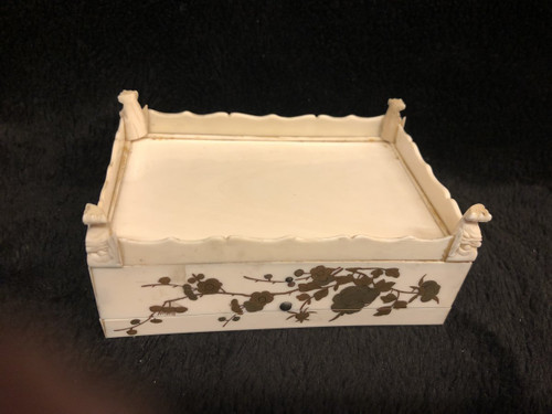 Late 19th Century Japanese Ivory and Lacquer Box