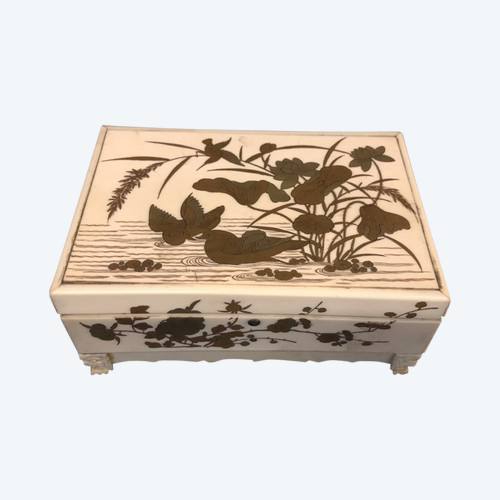 Late 19th Century Japanese Ivory and Lacquer Box