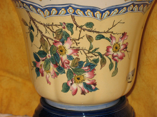 Large Gien earthenware cache pot with Japanese decoration of bird and flowers 19th century period