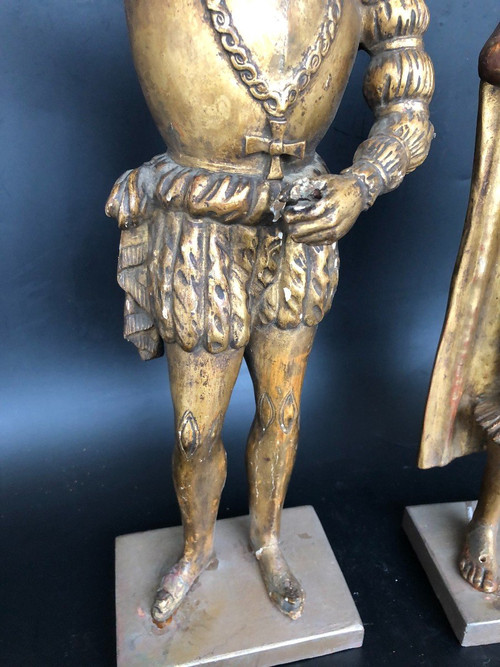 Coppia di sculture in legno dorato del XIX secolo