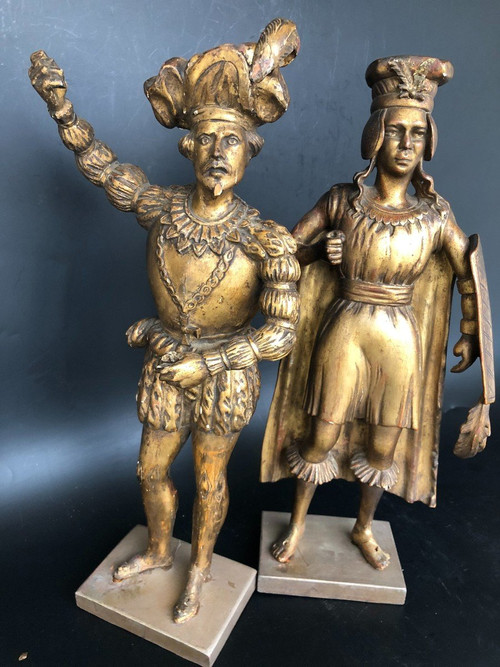 Coppia di sculture in legno dorato del XIX secolo
