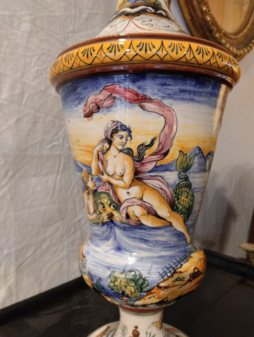 Ewer - Earthenware - Majolica - V. 1880.