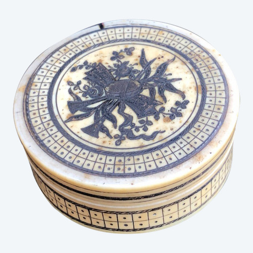 Louis XVI Period Ivory And Silver Box