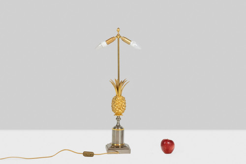 Maison Charles. Lampe en bronze doré et tôle. Années 1970