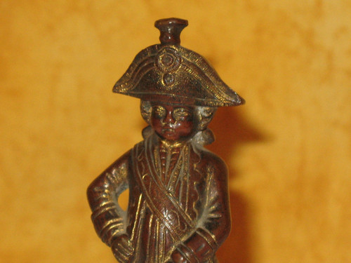 Scultura militare in bronzo, piccola vetrina, XX secolo