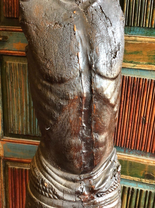 Grande Cristo ligneo Inizi del XVI secolo Altezza 130 cm
