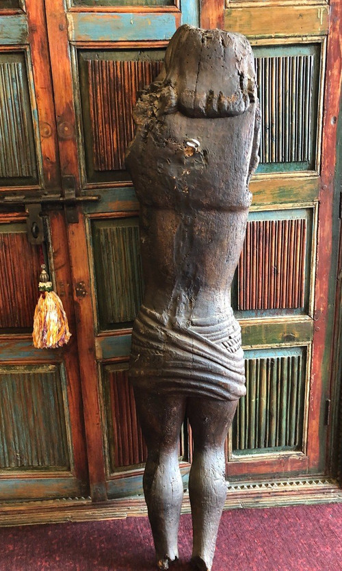 Grande Cristo ligneo Inizi del XVI secolo Altezza 130 cm