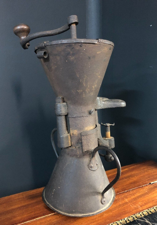 Important Moulin A Café Louis XIV Début XVIIIème - Modèle Sablier H : 37 cm