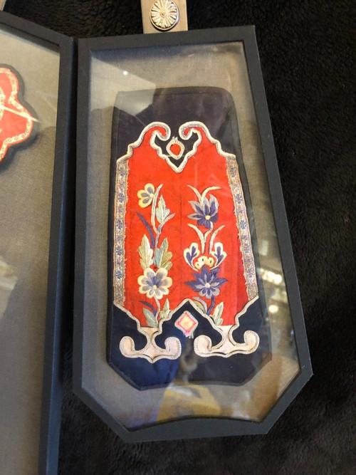 Chine XIXème - Broderies Sur Soie - Tissus Chinois