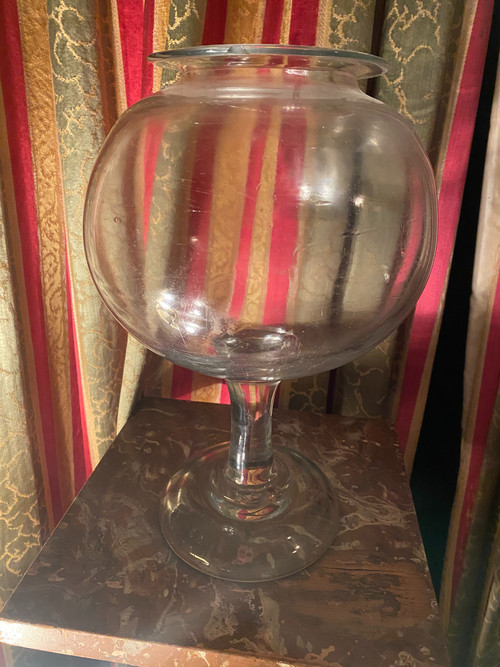 Very large leech jar on shower stand in blown glass from the 18th century south of France