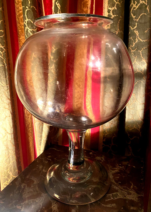 Very large leech jar on shower stand in blown glass from the 18th century south of France