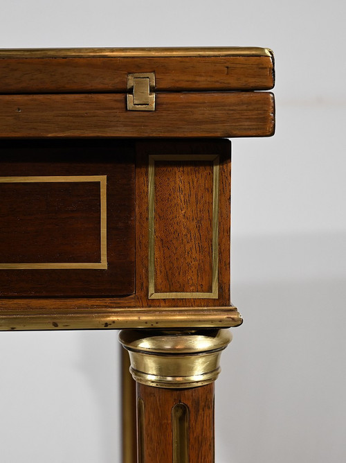 Tavolo da gioco Mouchoir in mogano, stile Luigi XVI, periodo Napoleone III - Metà del XIX secolo