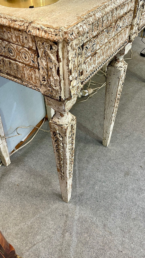Deux consoles style Louis XVI, XIXe siècle 