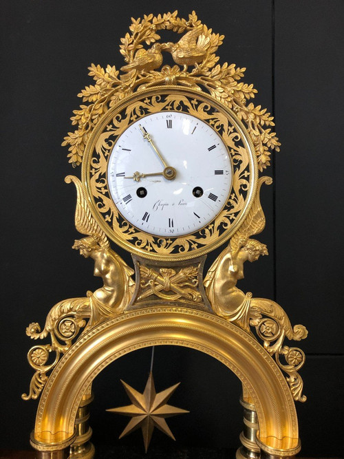 Directoire Skelettuhr aus vergoldeter Bronze – Empire