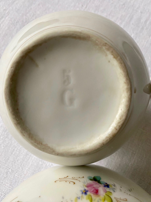 Porcelain coffee set