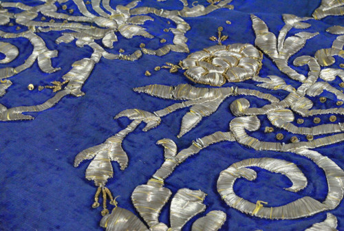 Caftan Oriental Bleu Avec Broderie De Fils d'Argent, XIXème Siècle