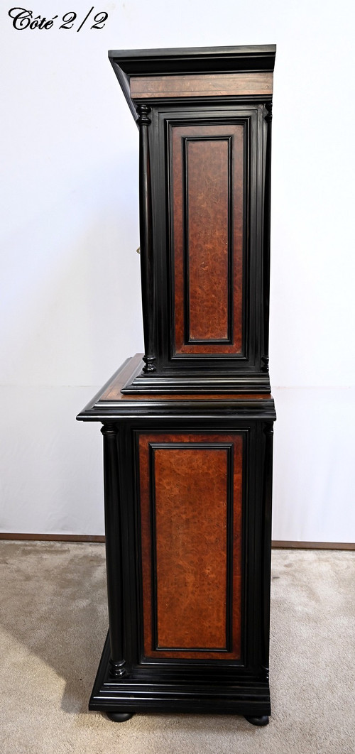 Petit Buffet Deux-Corps en Bois Noirci et Loupe de Thuya, estampillé Gordóvil, goût Renaissance, Esp