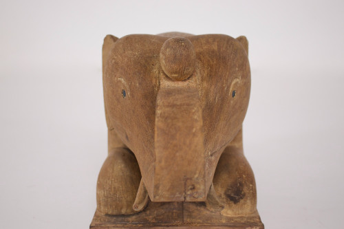 Elefante intagliato, Birmania