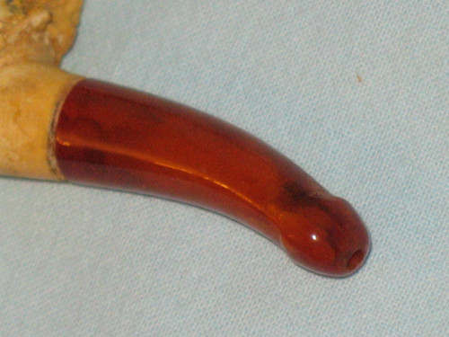 Pfeife aus Meerschaum und Bernstein in ihrem originalen Etui, die einen Fuchs darstellt, 19.