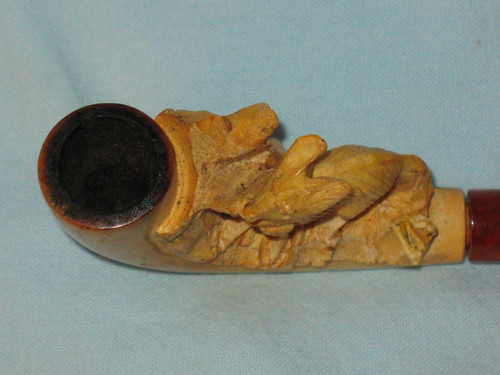 Pfeife aus Meerschaum und Bernstein in ihrem originalen Etui, die einen Fuchs darstellt, 19.
