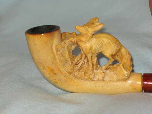 Pfeife aus Meerschaum und Bernstein in ihrem originalen Etui, die einen Fuchs darstellt, 19.