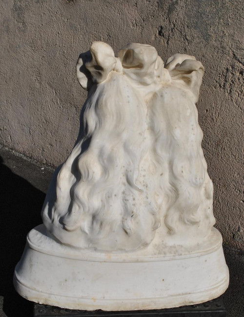 *Offre spéciale *Busti di giovani donne, marmo di Carrara, fine XIX secolo