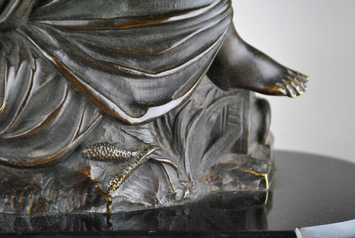 *Offre spéciale *James Pradier, Garniture De Nemausa, Bronze And Marble, 19th Century