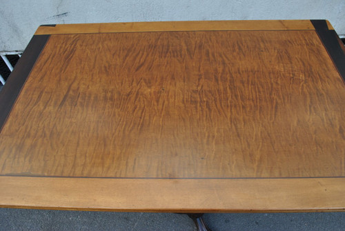 Tavolo "Campanino" in legno esotico intarsiato, firmato, XIX secolo