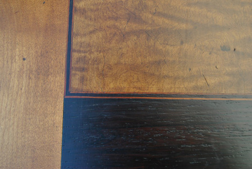 Tavolo "Campanino" in legno esotico intarsiato, firmato, XIX secolo
