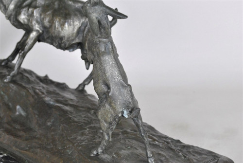 *Offre spéciale*Drouot, Large Orientalist Bronze Woman with Goat, Late 19th Century