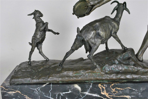 *Offre spéciale*Drouot, Large Orientalist Bronze Woman with Goat, Late 19th Century