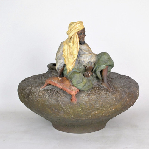 Goldscheider, Grande Vaso in Terracotta con Carattere Orientale seduto, XIX Secolo