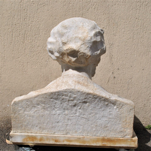 *Offre spéciale *Busto in marmo di gentiluomo con baffi, XIX secolo