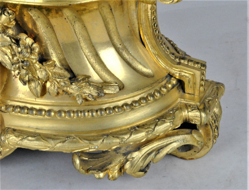 Orologio in bronzo, donna con fiori, Schenewerk, XIX secolo