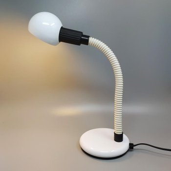 Superbe lampe de table blanche de l'ère spatiale des années 1970