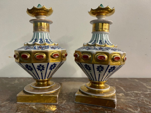 Coppia di fiaschi in porcellana di Parigi del XIX secolo