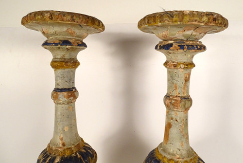 Paire grands pique-cierges bois sculpté polychrome bougeoirs XVIè XVIIème