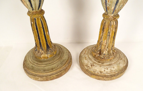 Paire grands pique-cierges bois sculpté polychrome bougeoirs XVIè XVIIème