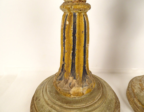 Paire grands pique-cierges bois sculpté polychrome bougeoirs XVIè XVIIème